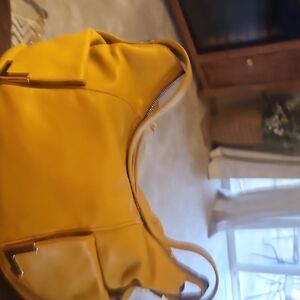 Everyday Yellow Women's Tote Bag with Zip Closure